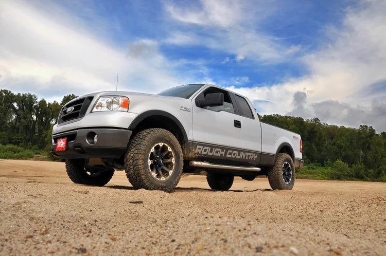 Rough Country 2.5" Leveling Kit (fits) 1997-2003 F150 4WD | N3 Shocks | Torsion Bar / Lift Blocks Suspension | 47430